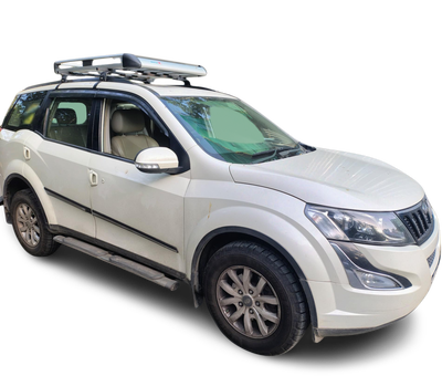 Mahindra XUV500-img
